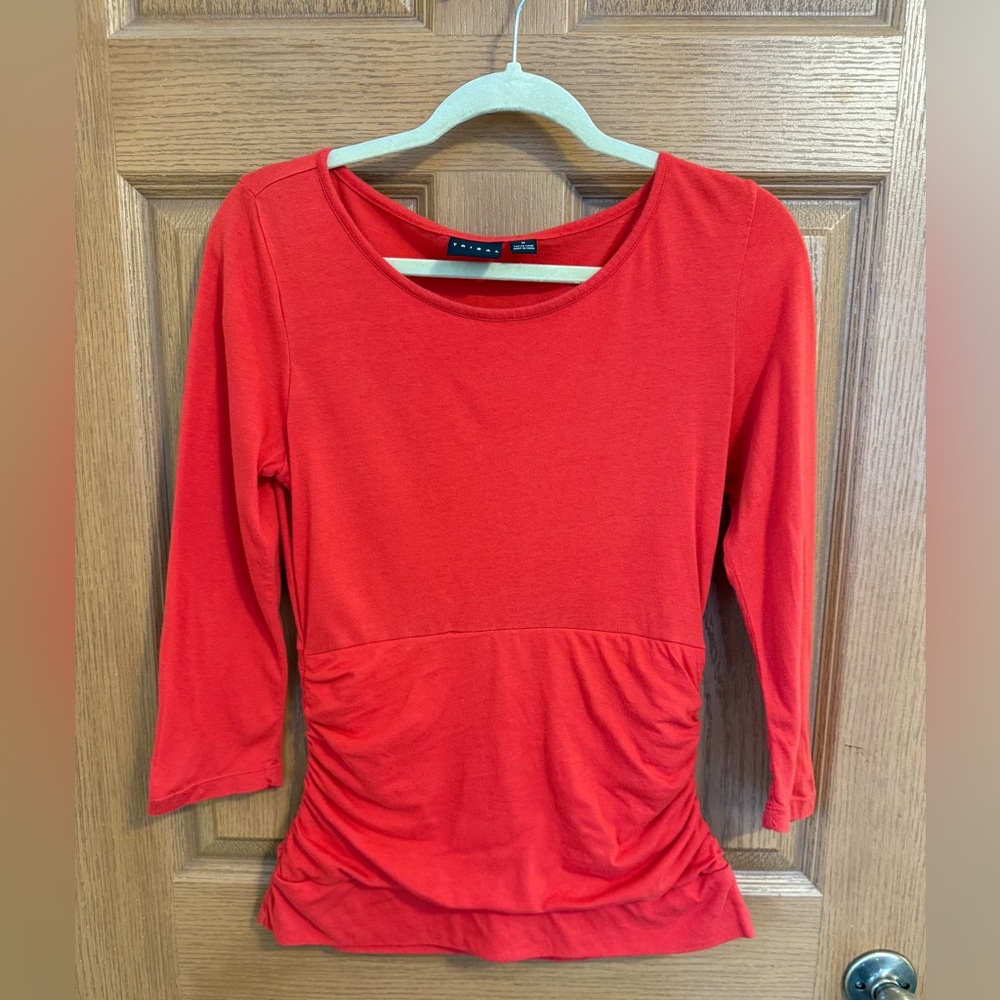 Tribal shirt 3/4 sleeve womens medium red ruched casual staple capsule wardrobe